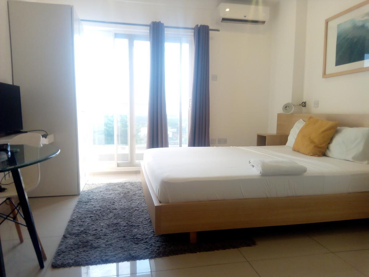 The Gallery Premier Suites Accra Exteriör bild