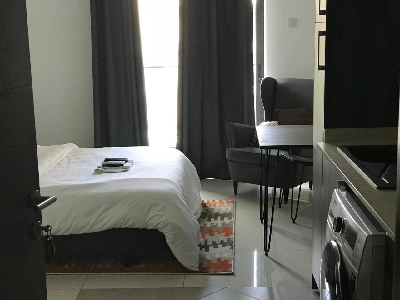 The Gallery Premier Suites Accra Exteriör bild