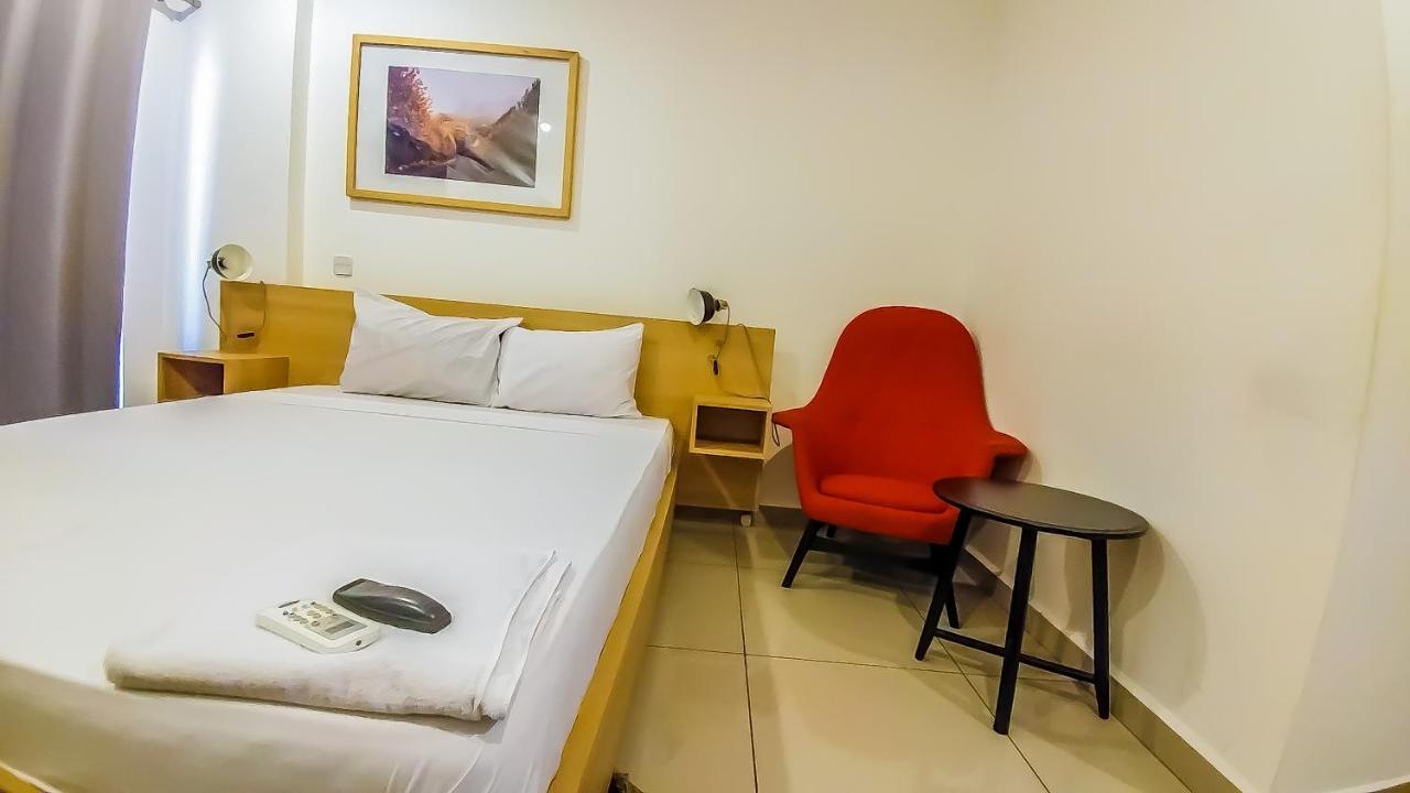 The Gallery Premier Suites Accra Exteriör bild