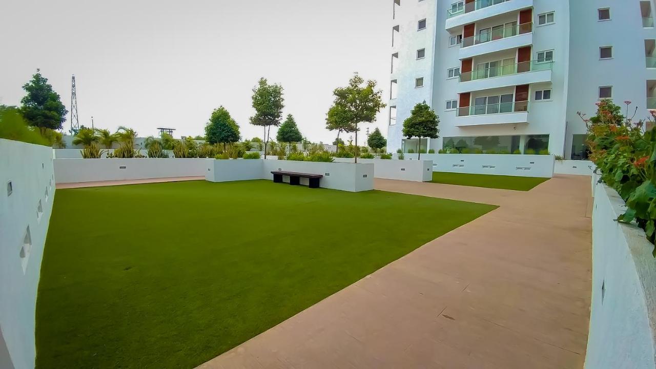 The Gallery Premier Suites Accra Exteriör bild
