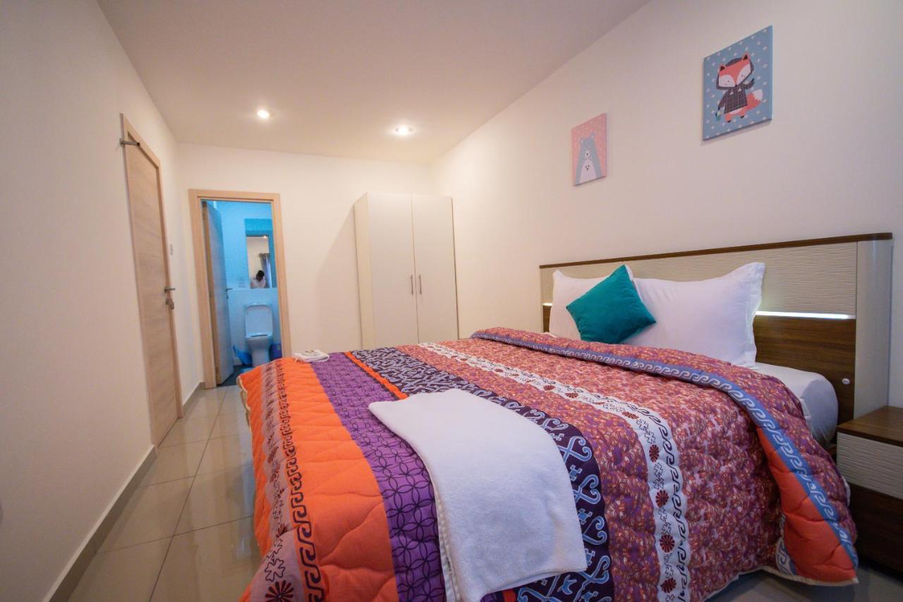 The Gallery Premier Suites Accra Exteriör bild