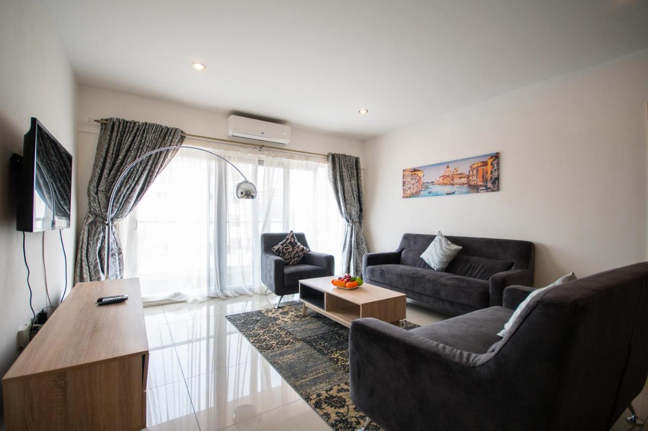 The Gallery Premier Suites Accra Exteriör bild